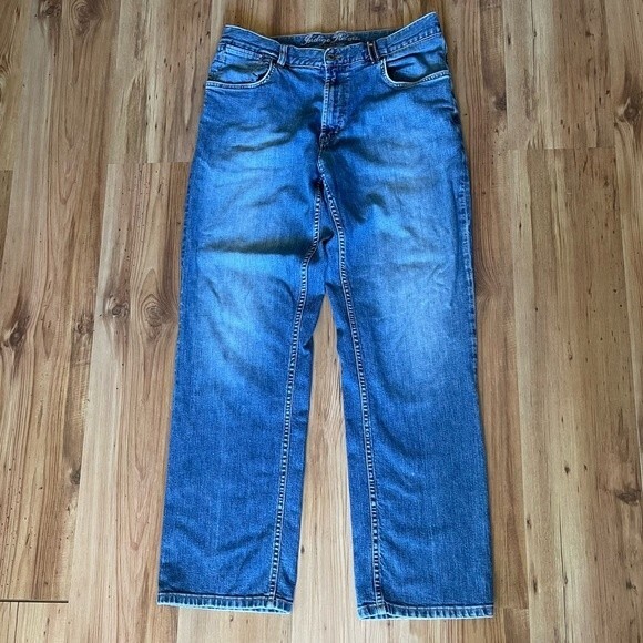 Indigo Palms Tommy Bahama Original Fit Medium Wash Men's Jeans - EUC - Picture 1 of 14